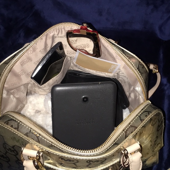 Handbag - Picture 3 of 5